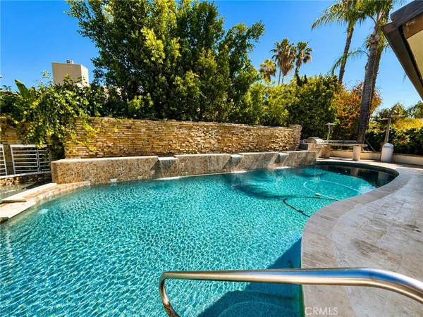 $2,699,995 | 4615 White Oak Place, Encino, CA 91316