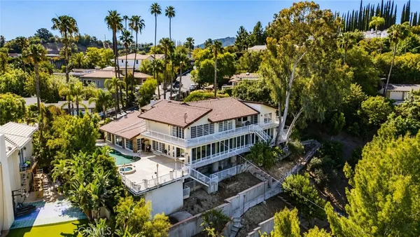 $2,699,995 | 4615 White Oak Place, Encino, CA 91316