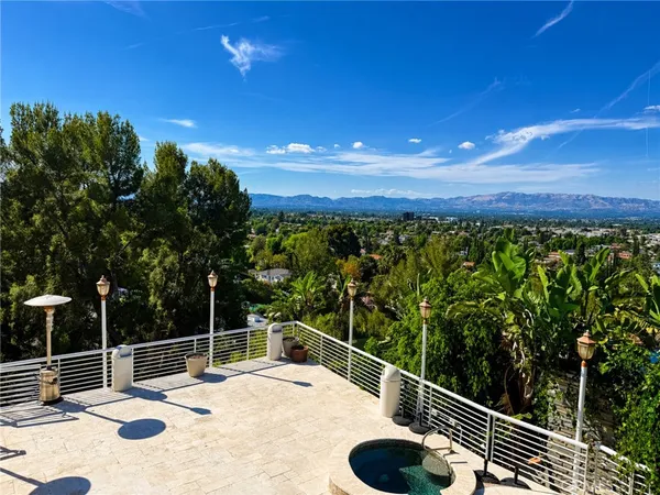 $2,699,995 | 4615 White Oak Place, Encino, CA 91316