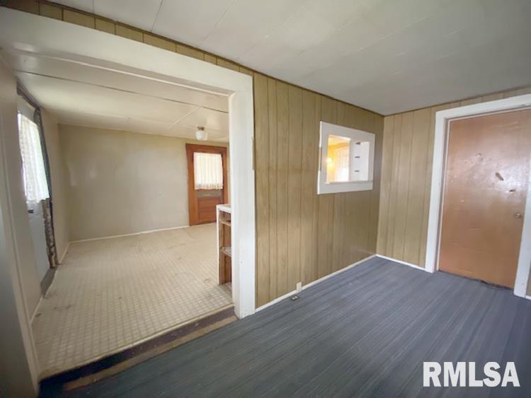 847 Custer Place Canton, IL 61520 - Photo 11 of 25 Gallery Image 11