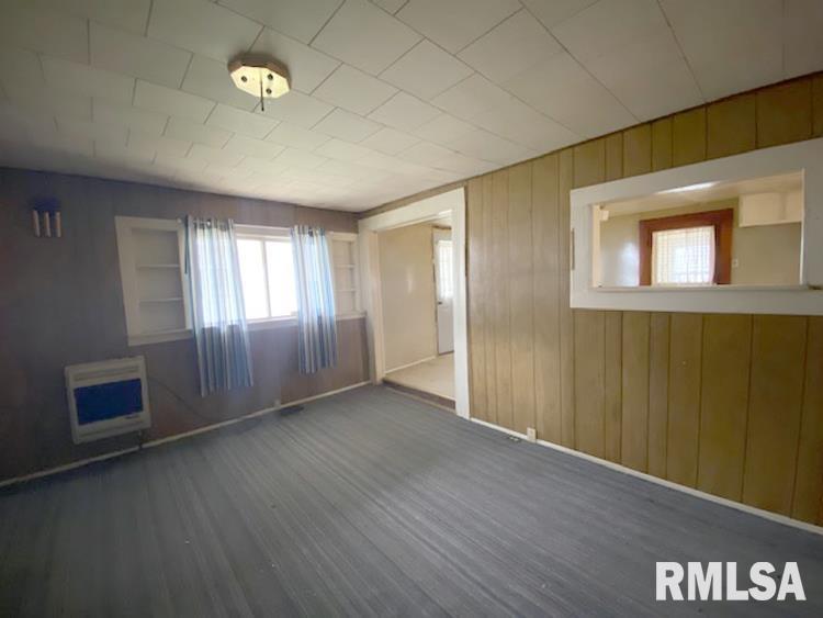 847 Custer Place Canton, IL 61520 - Photo 4 of 25 Gallery Image 4