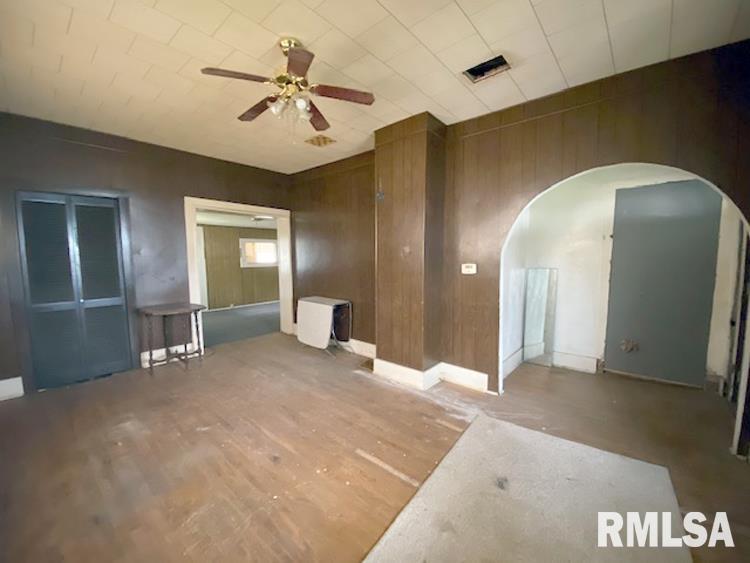 847 Custer Place Canton, IL 61520 - Photo 5 of 25 Gallery Image 5