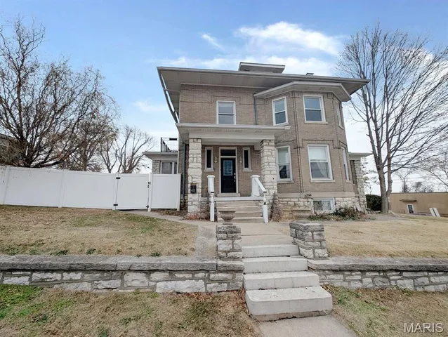 $184,900 | 401 George Street, Alton, IL 62002