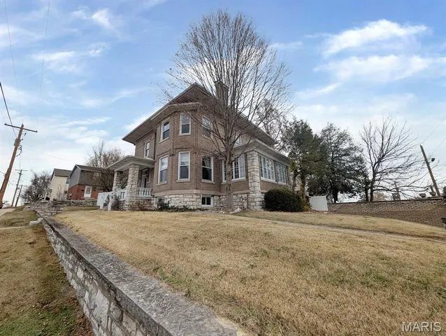 $184,900 | 401 George Street, Alton, IL 62002