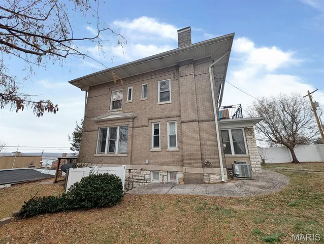 $184,900 | 401 George Street, Alton, IL 62002