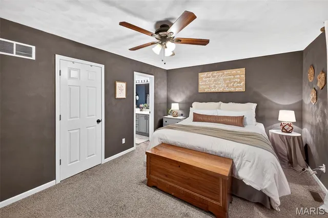 $285,000 | 101 East Harrisonville Drive, Valmeyer, IL 62295