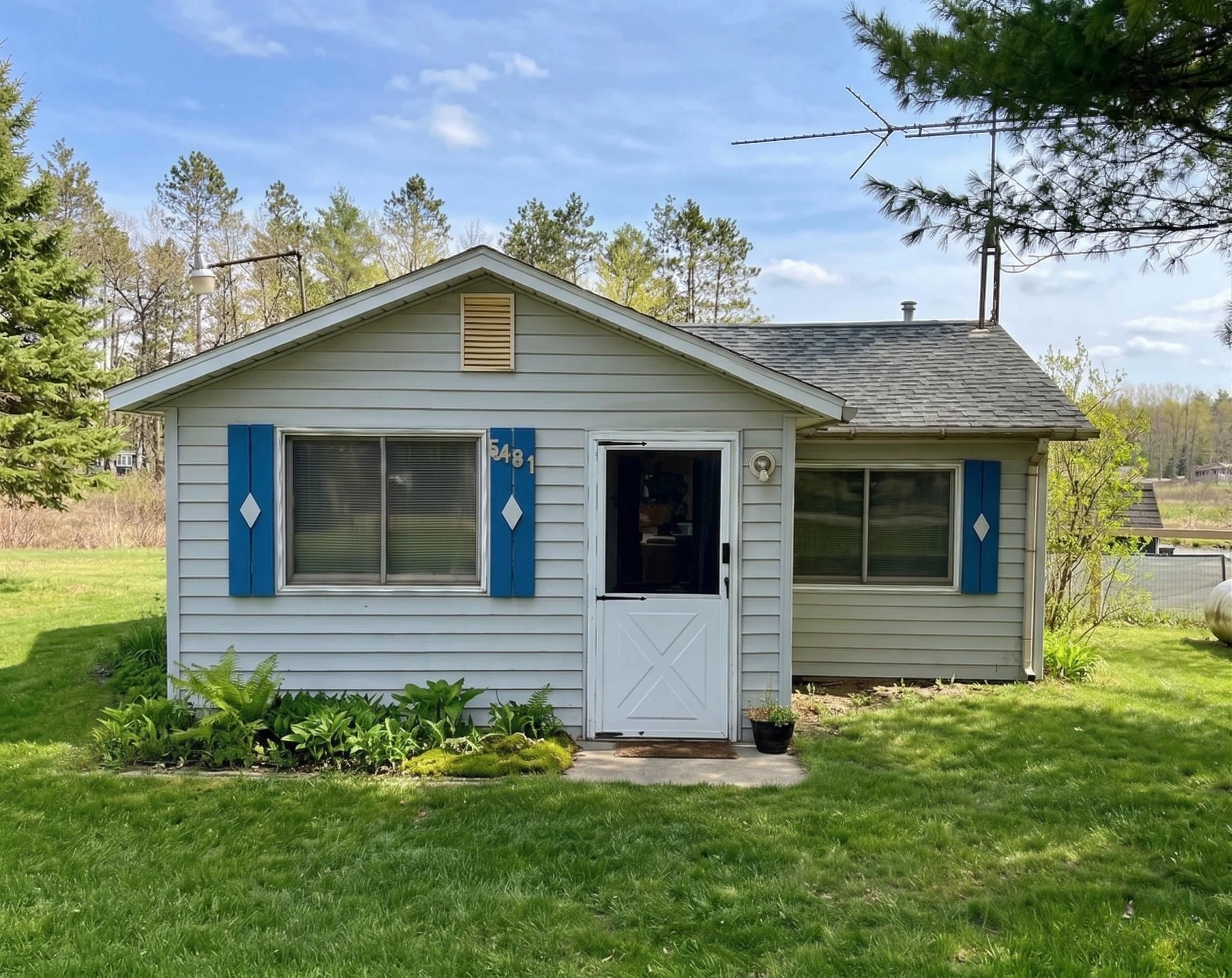 5401 Morrow Road Gladwin, MI 48624 - Photo 1 of 12