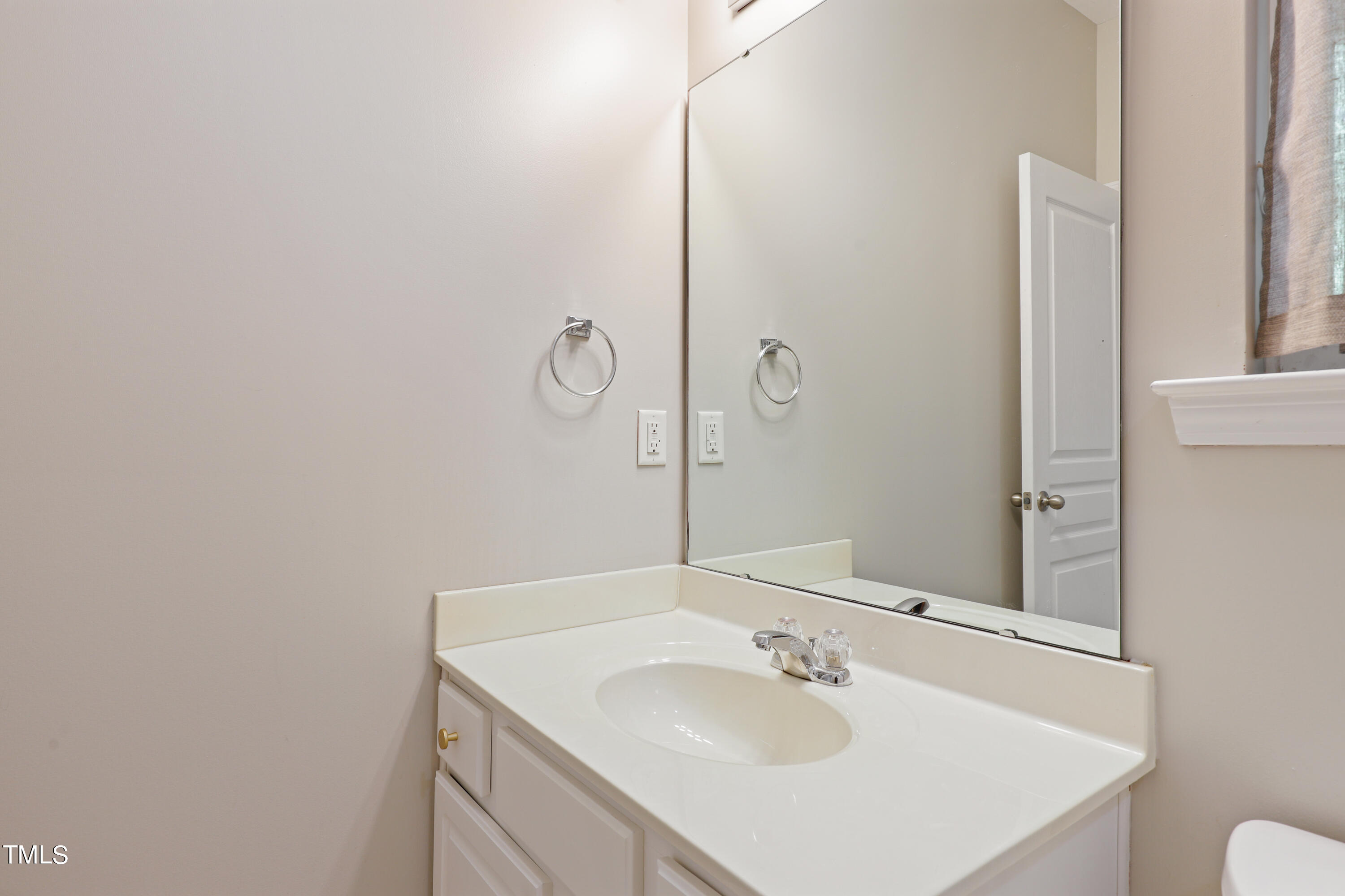 5925 Cameo Glass Way Raleigh, NC 27612 - Photo 14 of 38 6