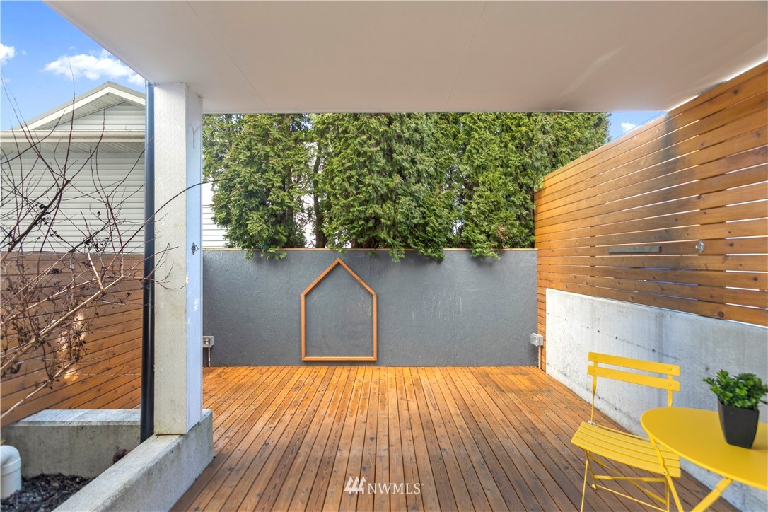 3911 Southwest Findlay Street Seattle, WA 98136 - Photo 12 of 38 Gallery Image 12
