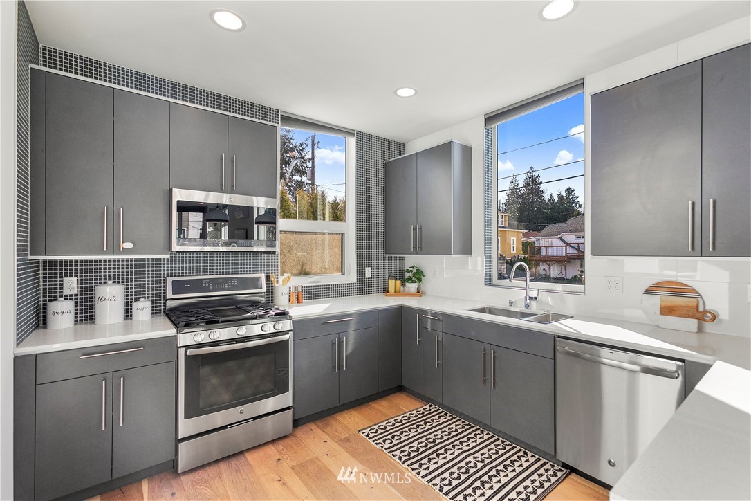 3911 Southwest Findlay Street Seattle, WA 98136 - Photo 20 of 38 Gallery Image 20