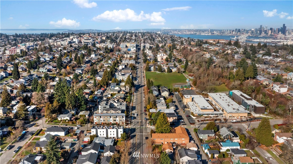 3911 Southwest Findlay Street Seattle, WA 98136 - Photo 3 of 38 Gallery Image 3
