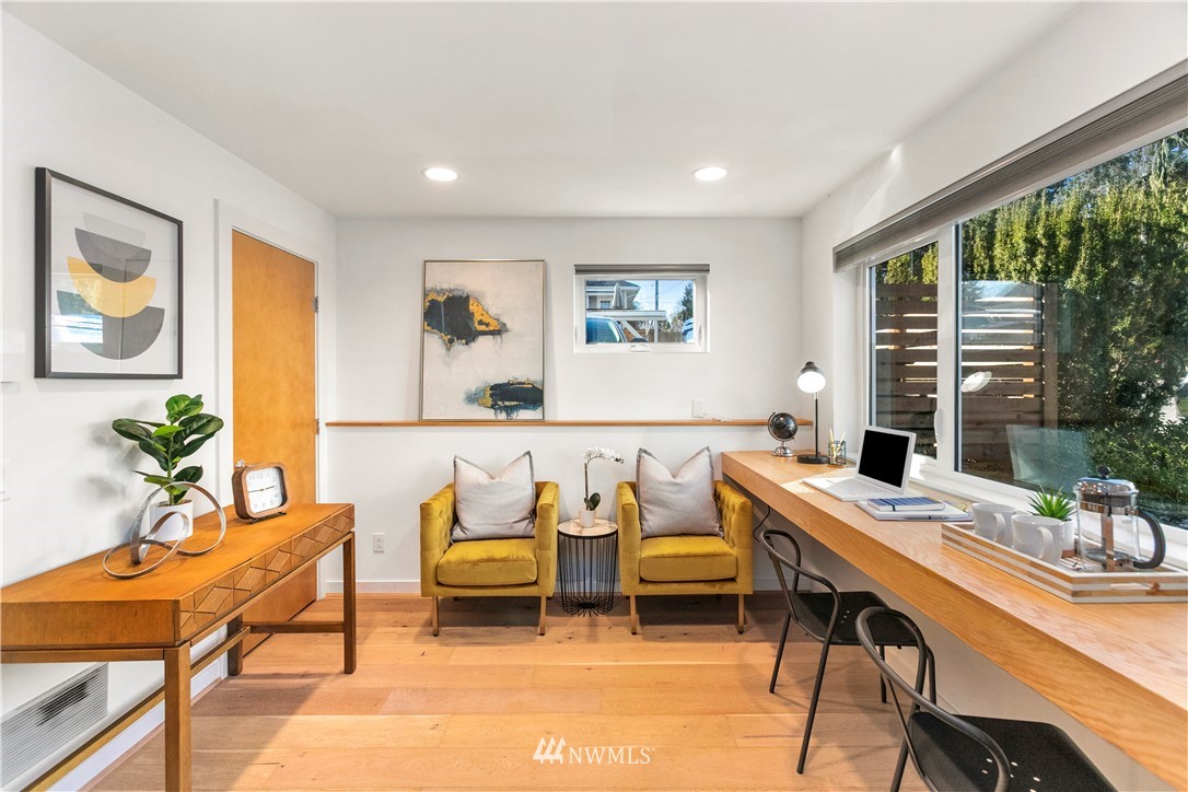3911 Southwest Findlay Street Seattle, WA 98136 - Photo 7 of 38 Gallery Image 7