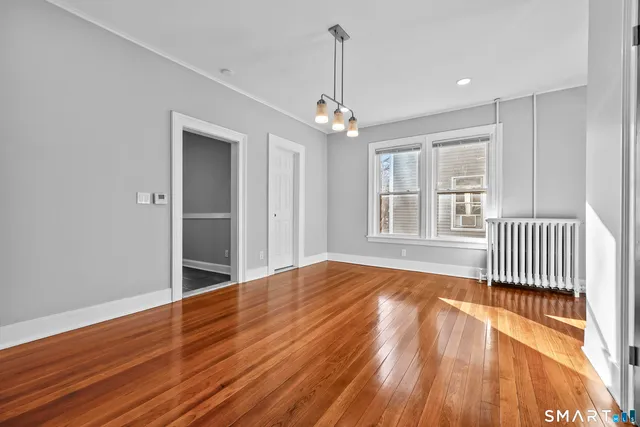 $2,200 | 59 Grand Street, Middletown, CT 06457