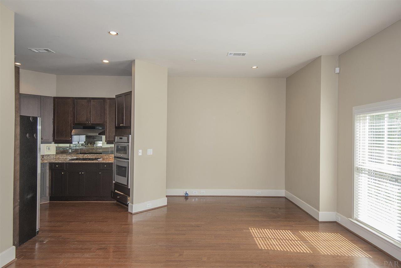 527 North Spring Street, Unit 5 Pensacola, FL 32501 - Photo 11 of 50