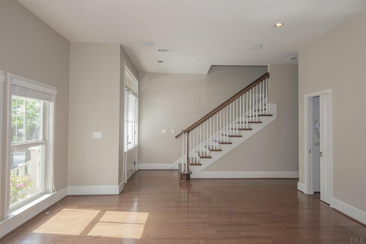 527 North Spring Street, Unit 5 Pensacola, FL 32501 - Photo 13 of 50