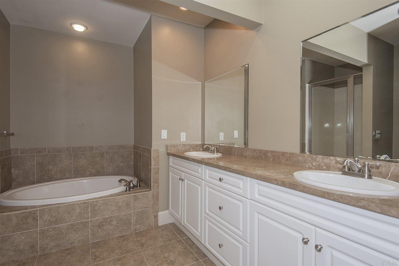 527 North Spring Street, Unit 5 Pensacola, FL 32501 - Photo 30 of 50