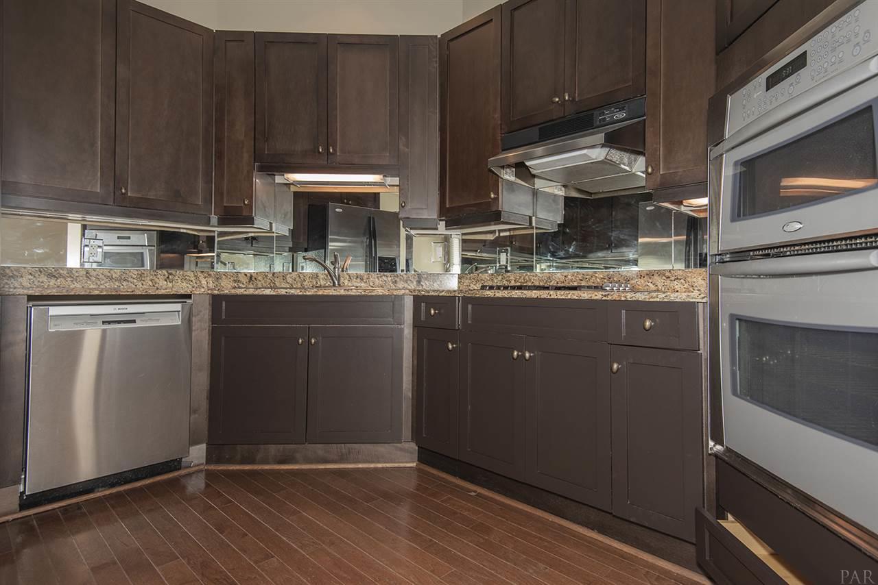 527 North Spring Street, Unit 5 Pensacola, FL 32501 - Photo 6 of 50