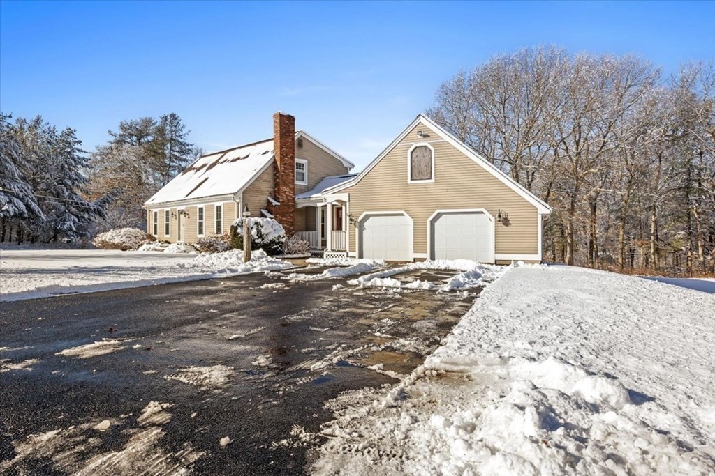5 Sandy Lane Assonet, MA 02702 - Photo 4 of 34 a house view with a outdoor space
