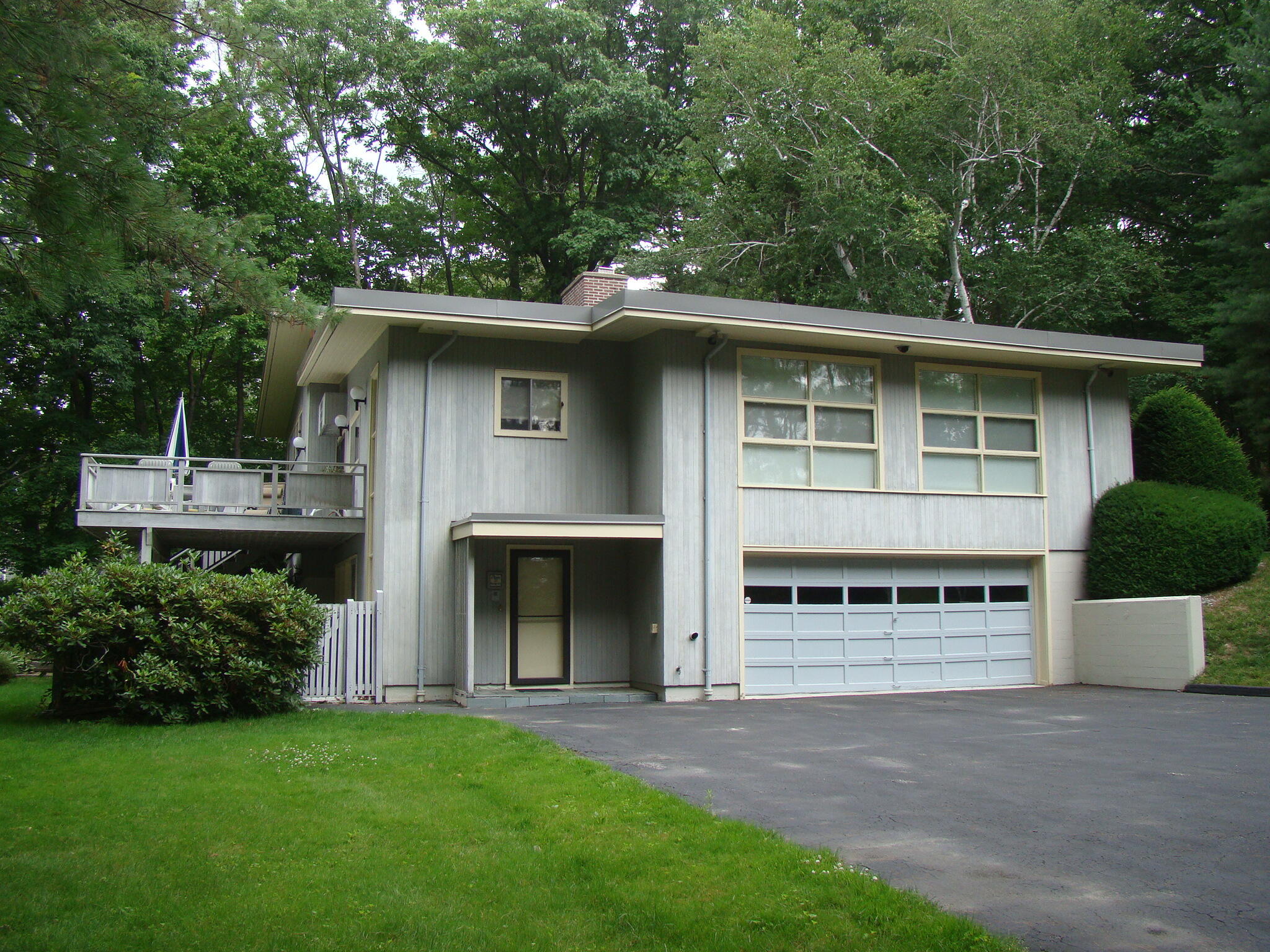 20 Undercliff Road Auburn, ME 04210 - Photo 4 of 52 Side view