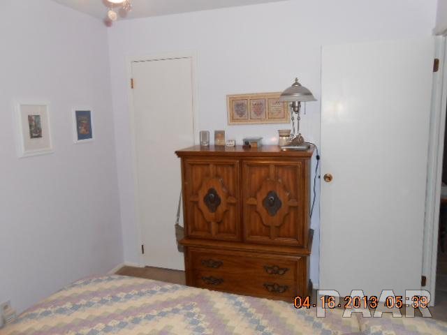 6338 North Randwick Road Peoria, IL 61615 - Photo 11 of 15 Gallery Image 11