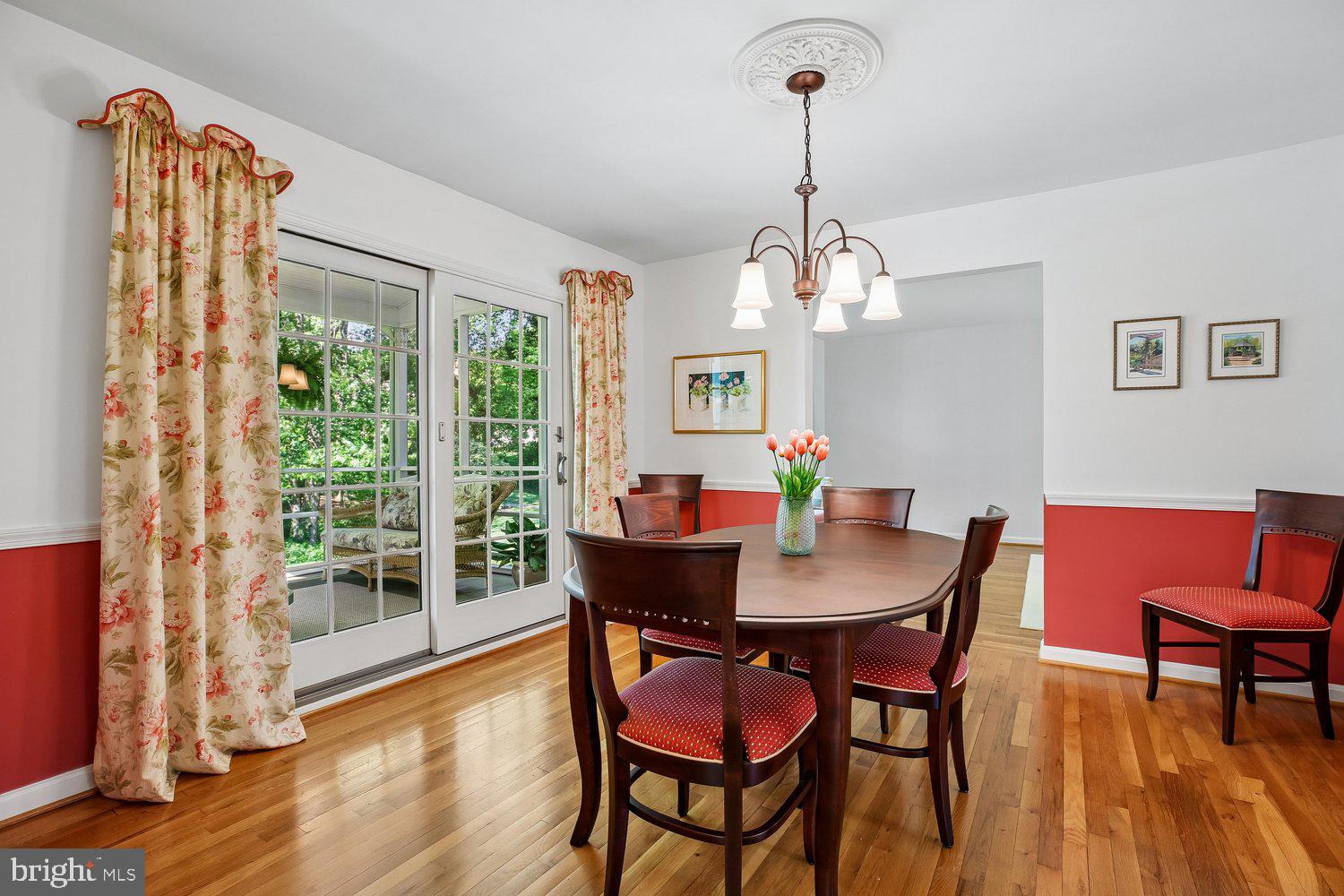 1525 Arbor View Road Silver Spring, MD 20902 - Photo 14 of 77 Dining Room