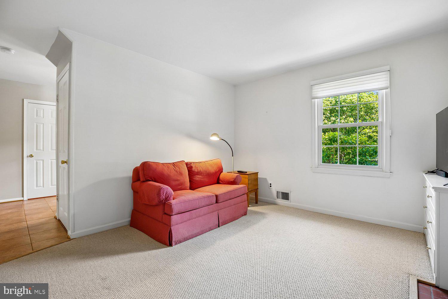 1525 Arbor View Road Silver Spring, MD 20902 - Photo 24 of 77 Family Room