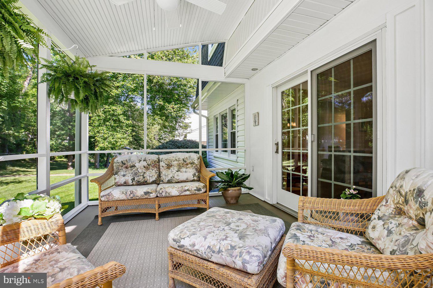 1525 Arbor View Road Silver Spring, MD 20902 - Photo 29 of 77 Screened Porch