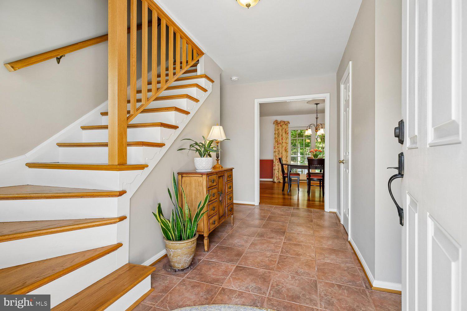 1525 Arbor View Road Silver Spring, MD 20902 - Photo 31 of 77 Foyer