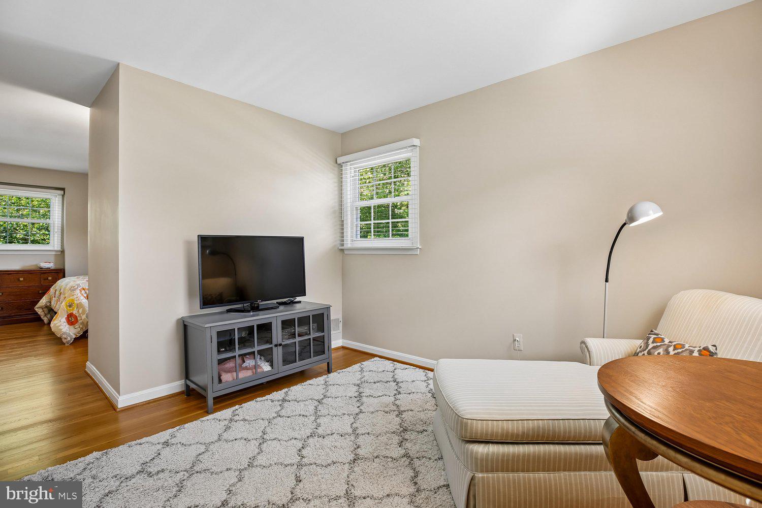 1525 Arbor View Road Silver Spring, MD 20902 - Photo 38 of 77 Sitting Room
