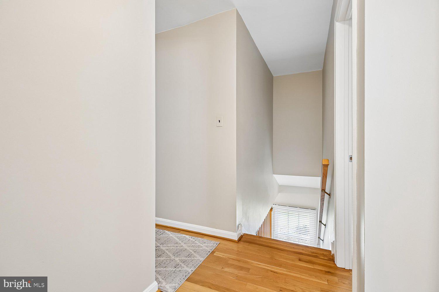 1525 Arbor View Road Silver Spring, MD 20902 - Photo 54 of 77 Hall