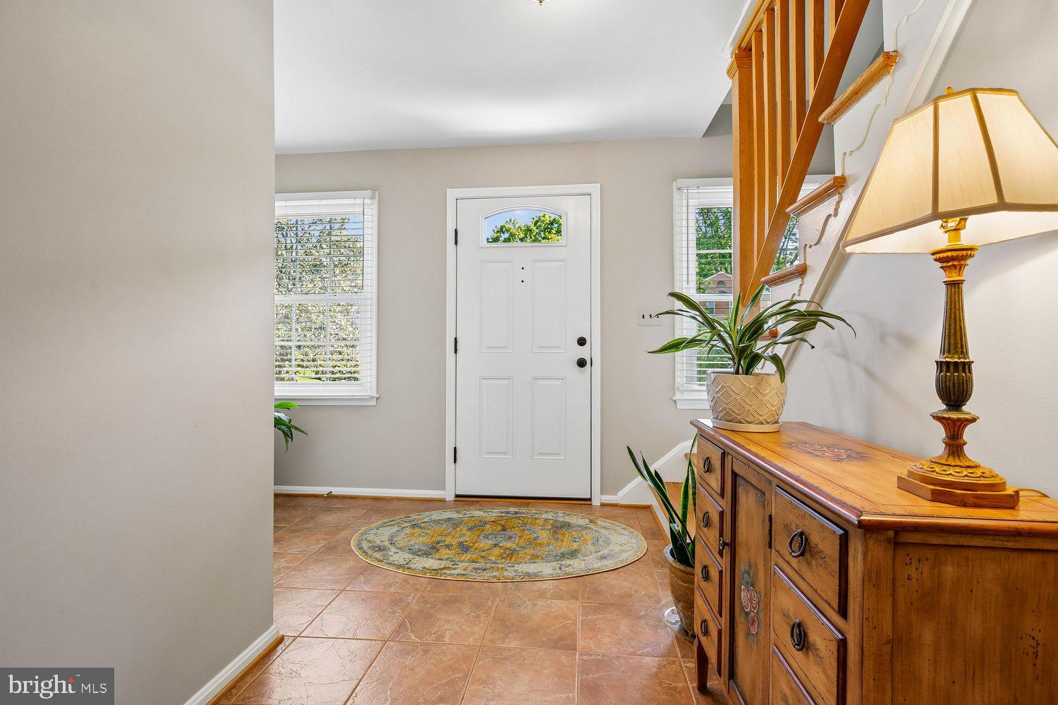1525 Arbor View Road Silver Spring, MD 20902 - Photo 6 of 77 Entry