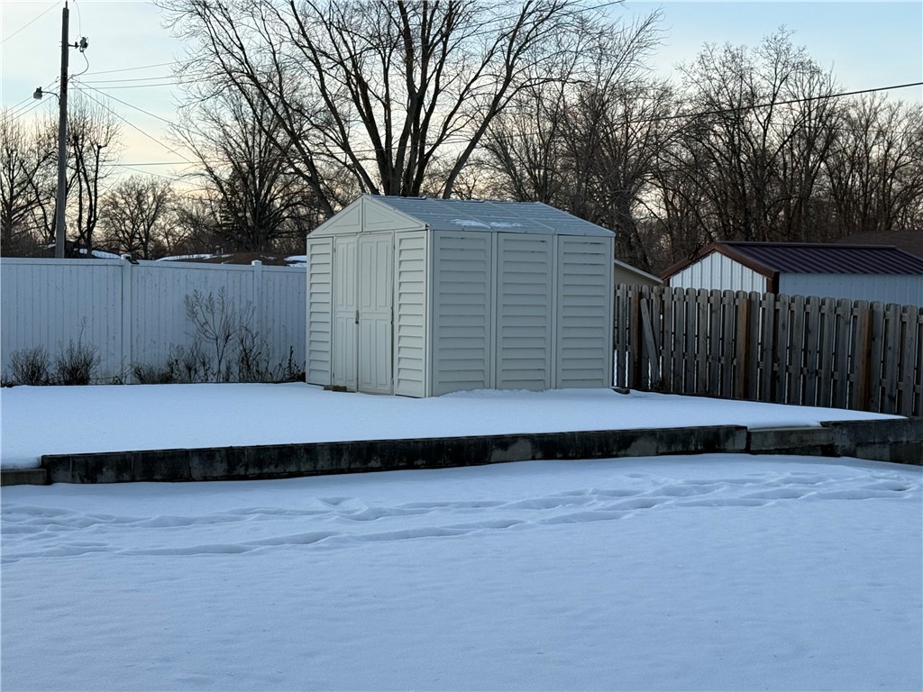 8 Briar Hill Road Paris, IL 61944 - Photo 3 of 37