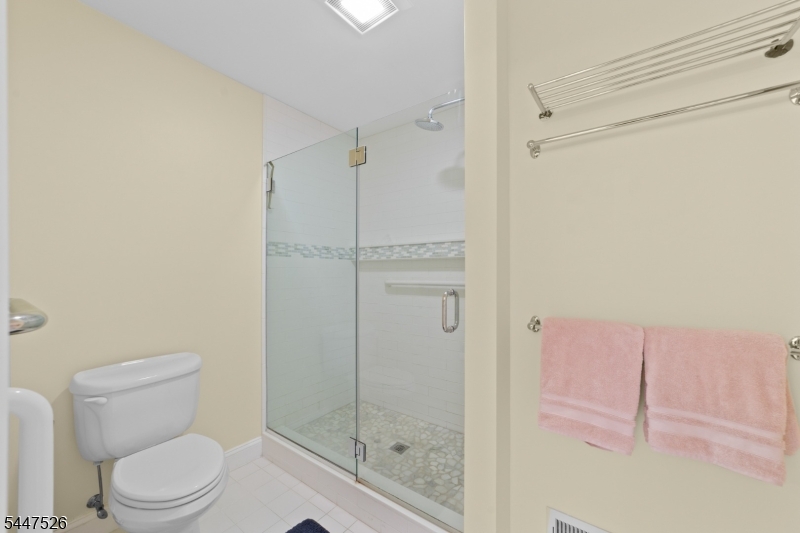 47 Hedge Row Road Plainsboro, NJ 08540 - Photo 15 of 23 Gallery Image 15