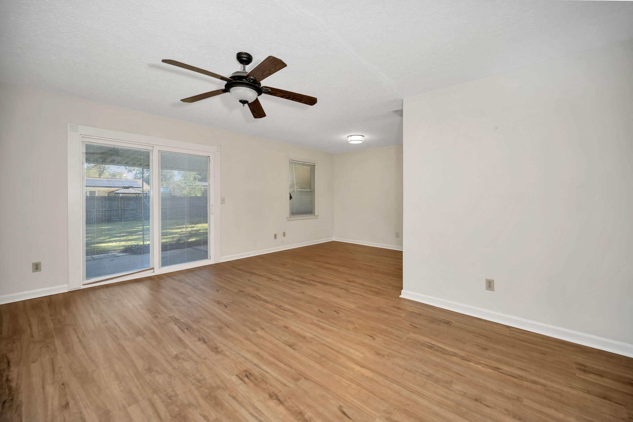 115 County Rd S-18-513 Ladson, SC 29456 - Photo 13 of 28 IMG_1363
