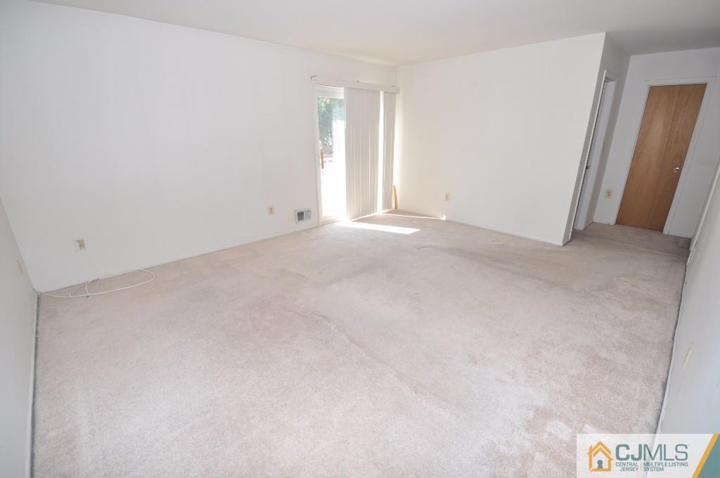 17 La Valencia Road Old Bridge, NJ 08857 - Photo 16 of 23 Gallery Image 16