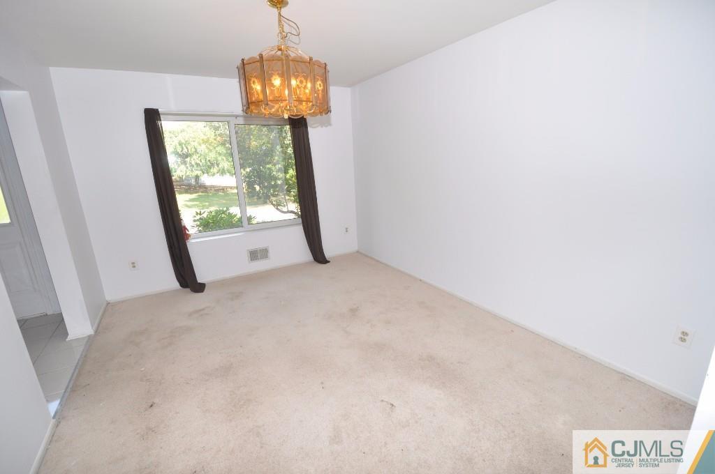 17 La Valencia Road Old Bridge, NJ 08857 - Photo 5 of 23 Gallery Image 5