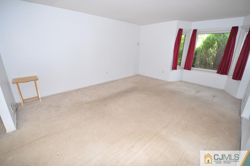 17 La Valencia Road Old Bridge, NJ 08857 - Photo 7 of 23 Gallery Image 7