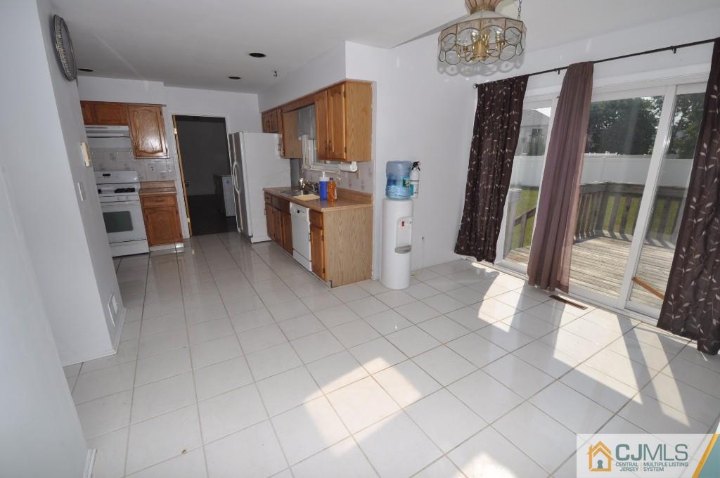 17 La Valencia Road Old Bridge, NJ 08857 - Photo 9 of 23 Gallery Image 9