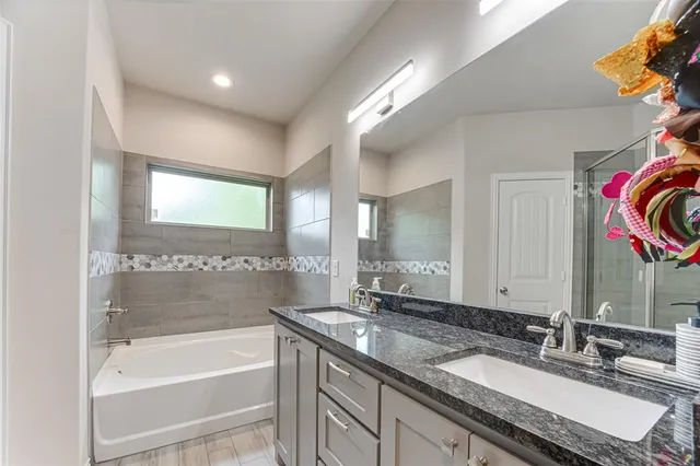 $2,300 | 112 Ryburn Street, Waxahachie, TX 75165