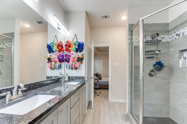 $2,300 | 112 Ryburn Street, Waxahachie, TX 75165