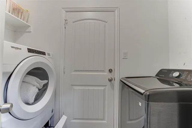 $2,300 | 112 Ryburn Street, Waxahachie, TX 75165