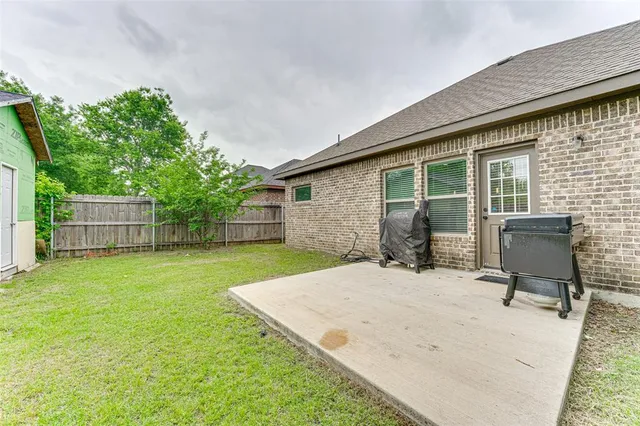 $2,300 | 112 Ryburn Street, Waxahachie, TX 75165