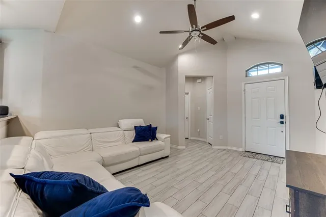 $2,300 | 112 Ryburn Street, Waxahachie, TX 75165