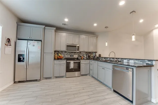 $2,300 | 112 Ryburn Street, Waxahachie, TX 75165