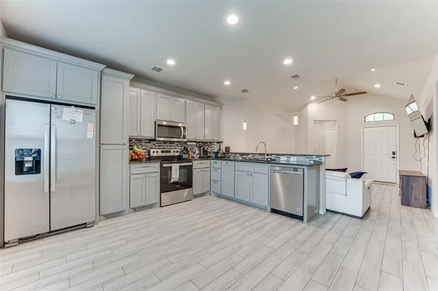 $2,300 | 112 Ryburn Street, Waxahachie, TX 75165