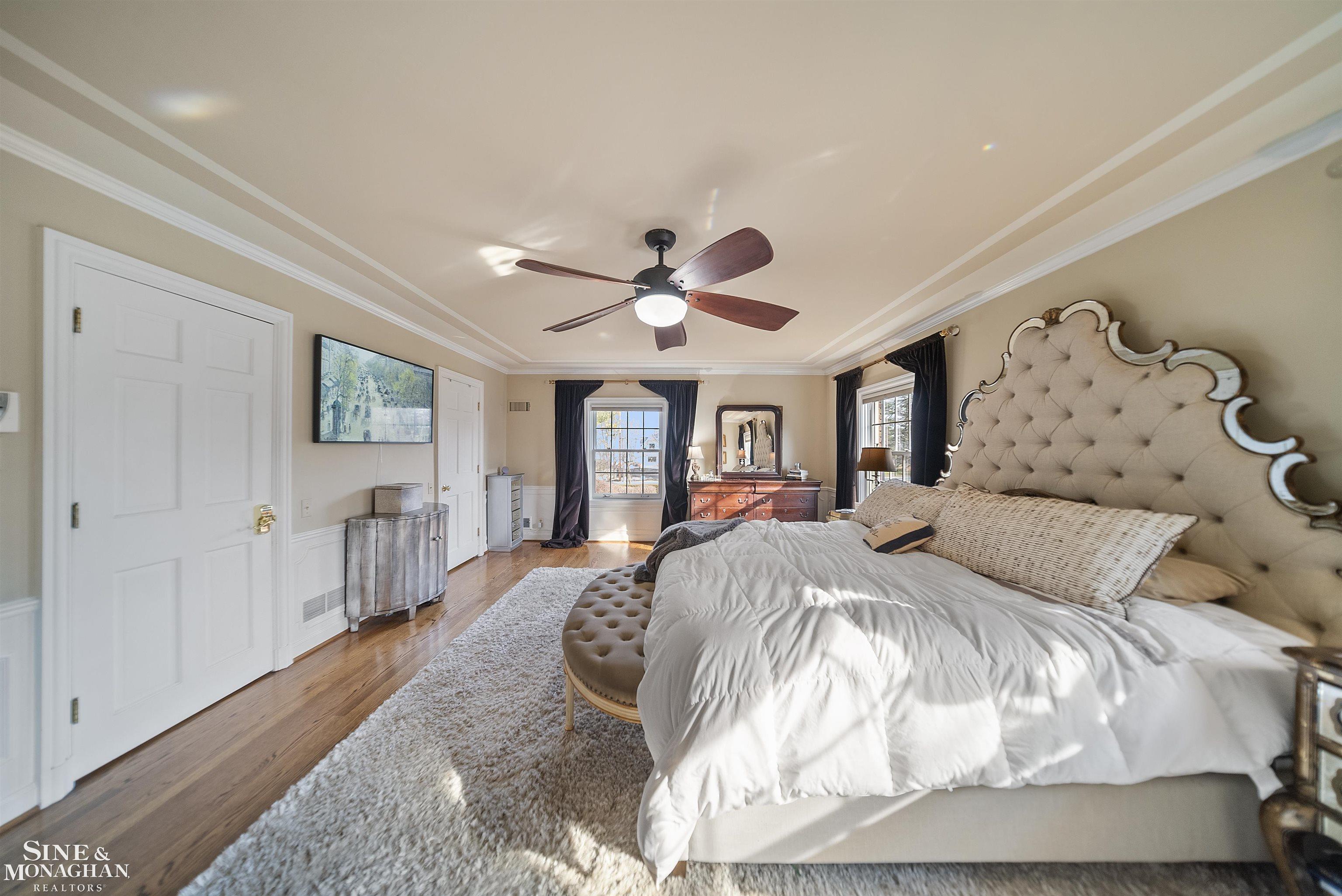 835 Lake Shore Road Grosse Pointe, MI 48236 - Photo 27 of 73 Primary Bedroom