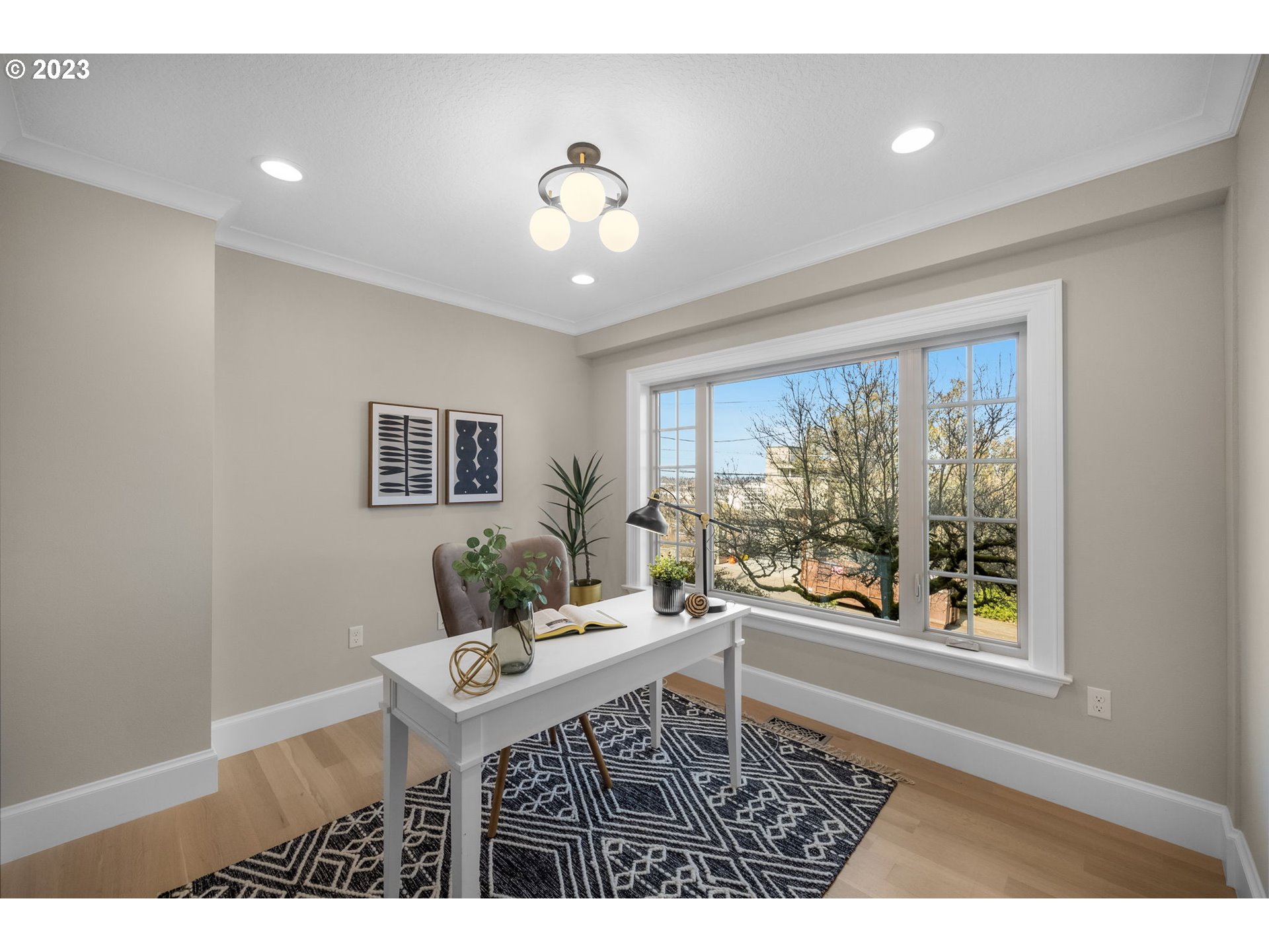 2820 Northwest Cornell Road Portland, OR 97210 - Photo 4 of 32 Den/Office