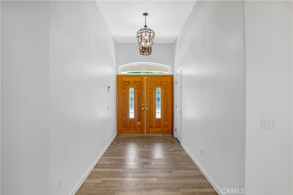 29781 Pasada Road Temecula, CA 92591 - Photo 13 of 58 Entryway