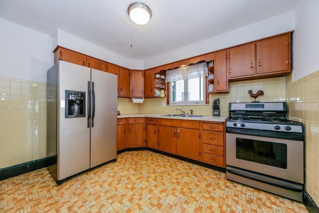 87-89 Greaton Road Boston, MA 02132 - Photo 14 of 27 Gallery Image 14