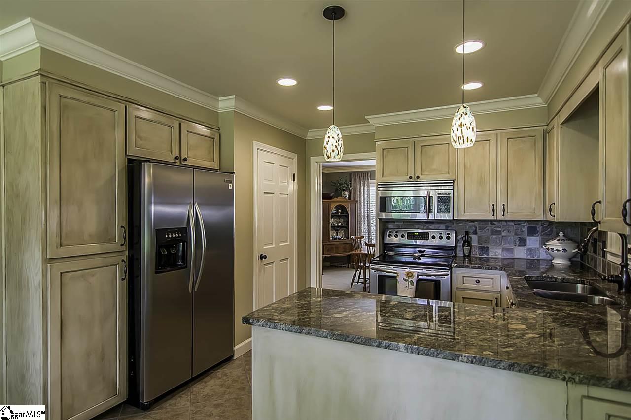 2 Heatherbrook Road Greenville, SC 29615 - Photo 14 of 31 Gallery Image 14